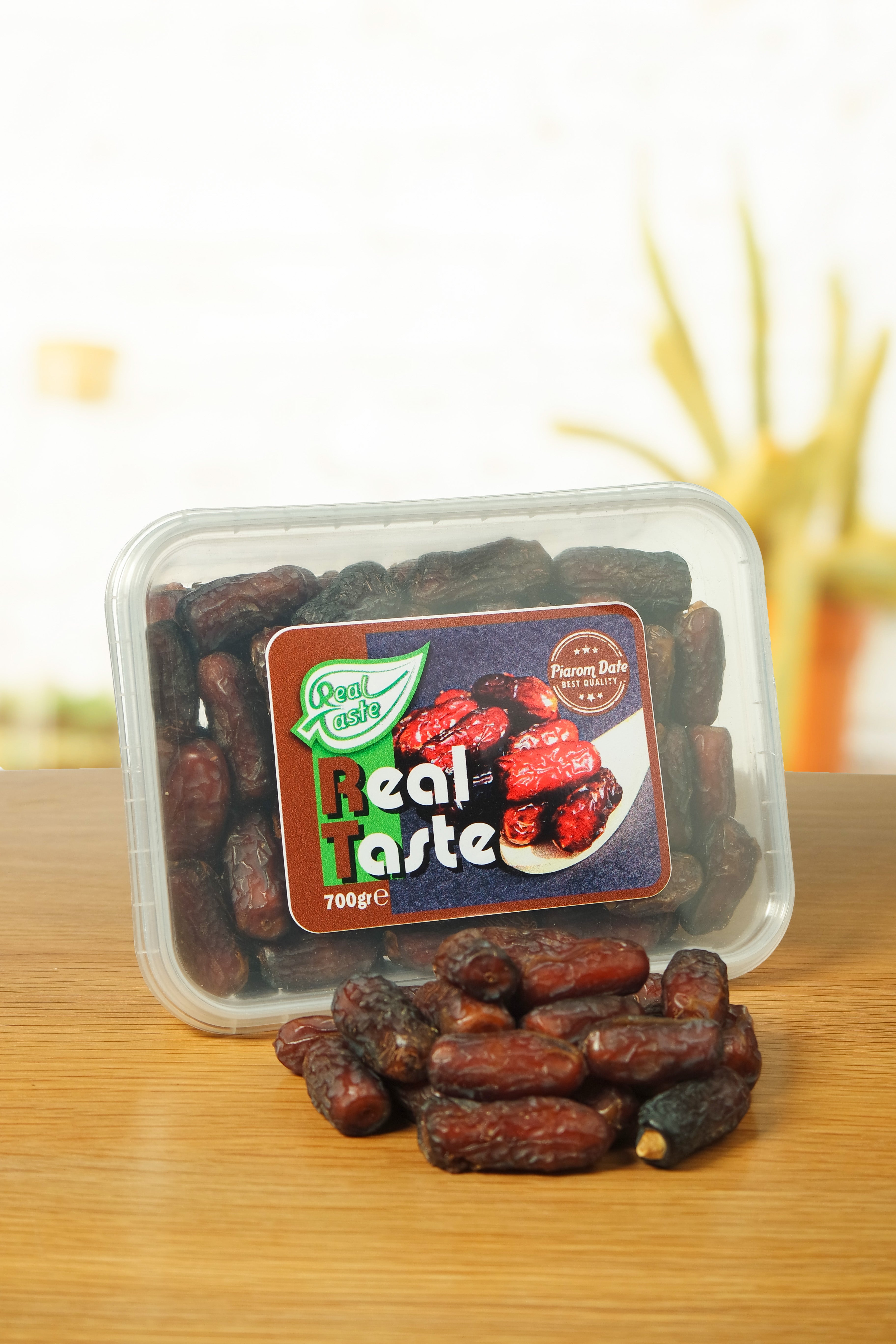 Real Taste Piarom Dates – Dark Crunchy Gourmet Dates Rich Caramel Flavor